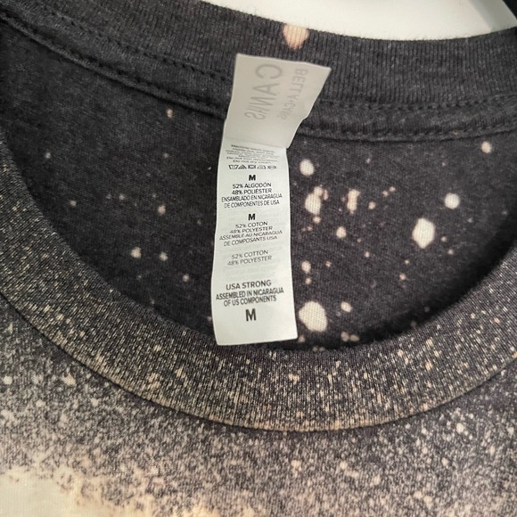 Graphic T-Shirt - Picture 3 of 5